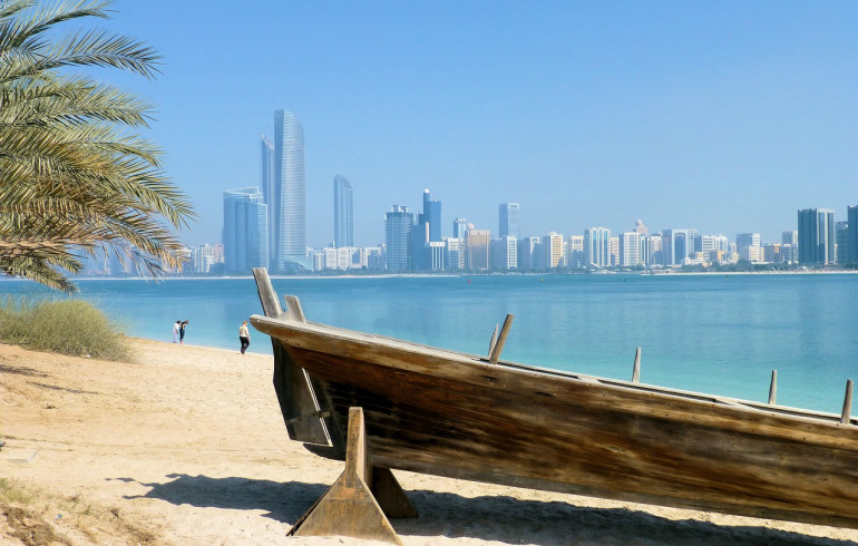 Dubai: Unveiling Its Size Compared to Global Cities