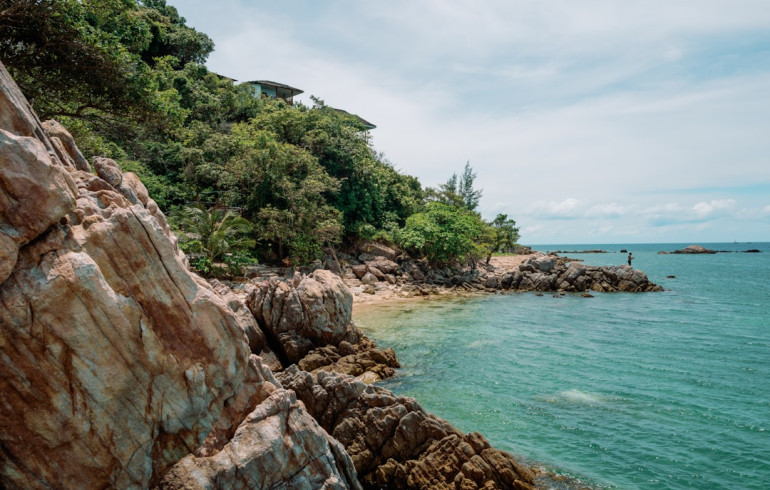 Thailand Full Moon Parties 2025: Koh Phangan Guide