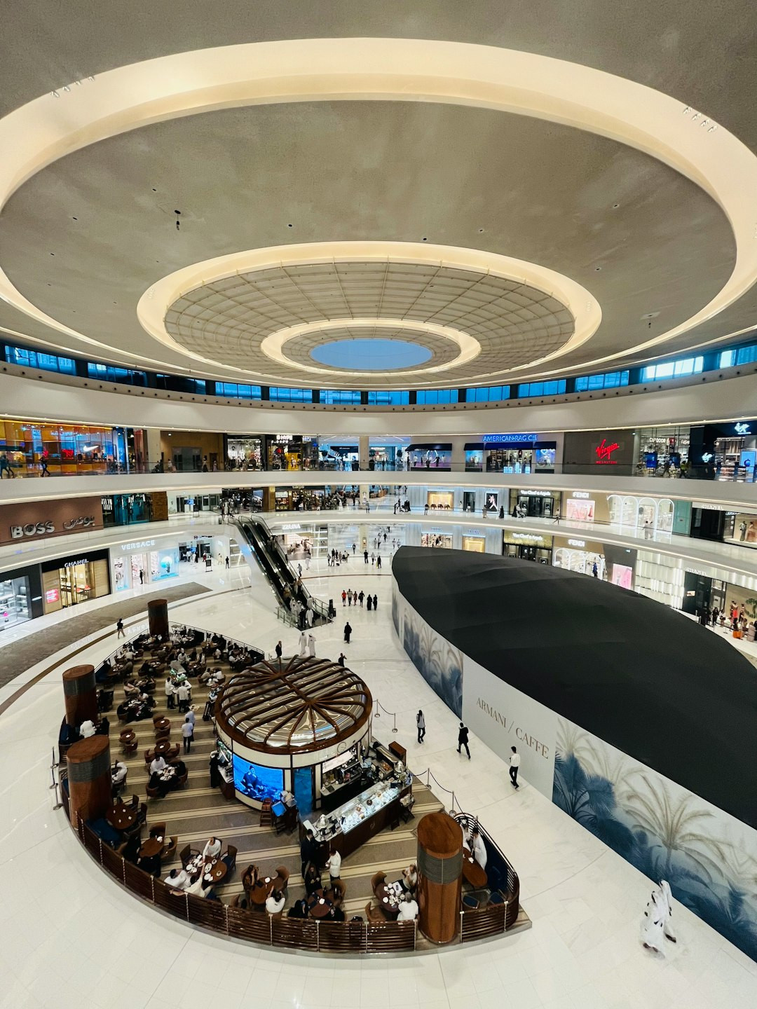 Dubai Outlet Mall & Village: Premium Brands