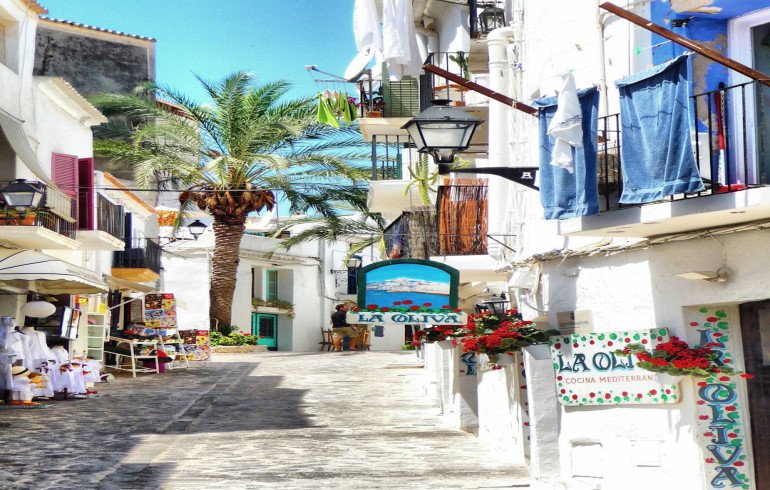Ibiza's Vibrant West End: San Antonio Hotel & Nightlife Strip